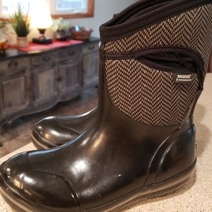 BOGS-mid calf rubber/neoprene boot.